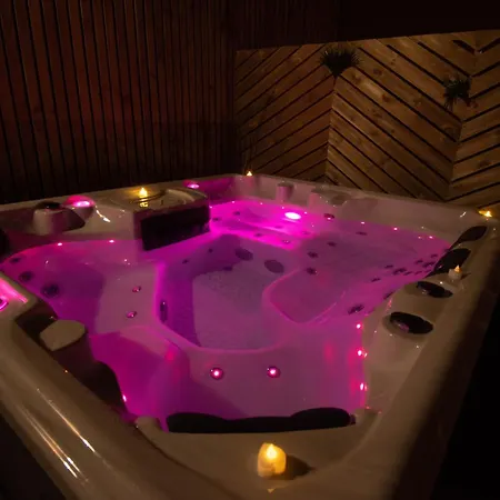 Studio Les 2 Fees - Jacuzzi - Deco Feerique Montfort-sur-Meu Buitenkant foto