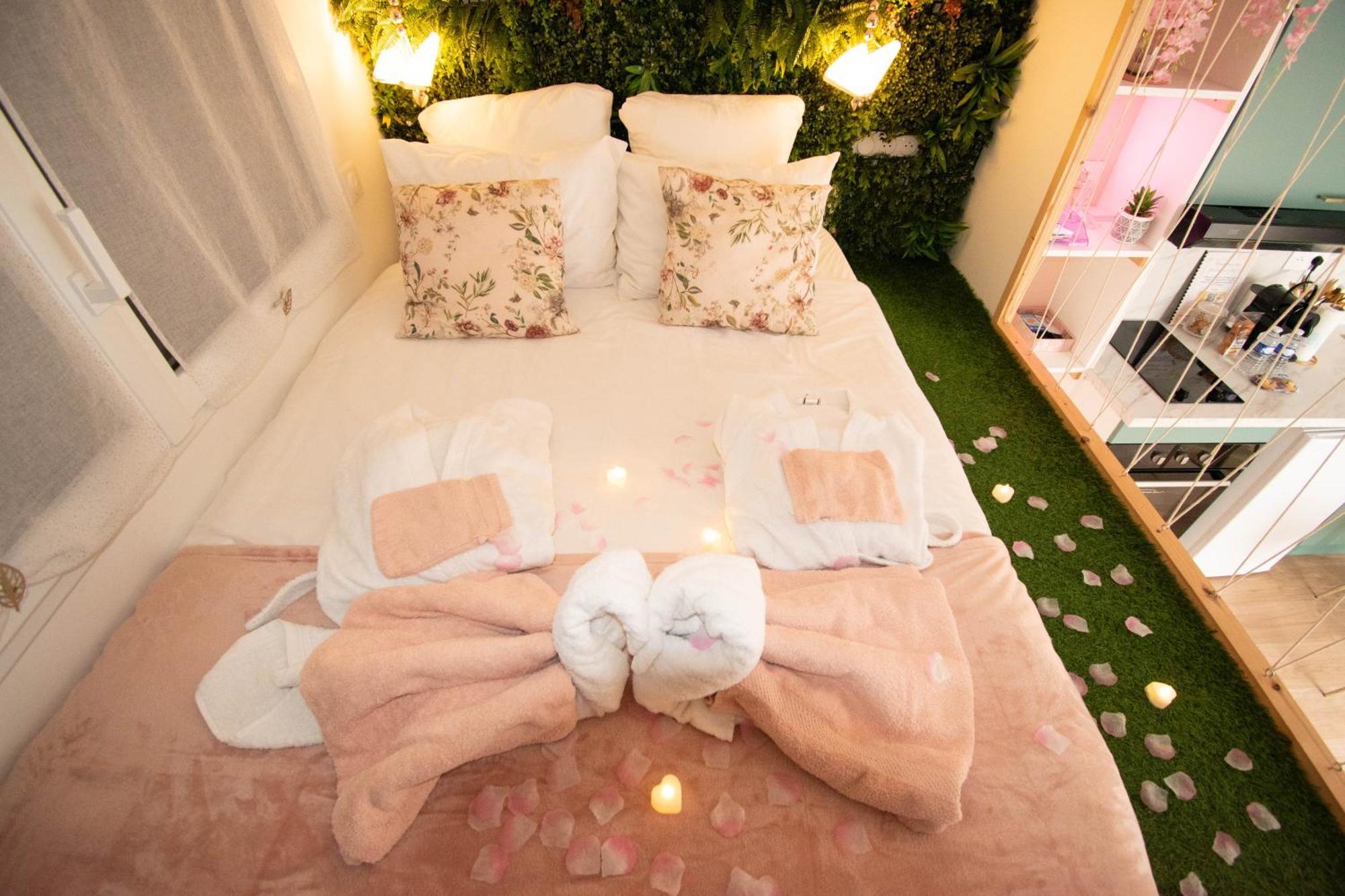 Les 2 Fees - Jacuzzi - Deco Feerique *
