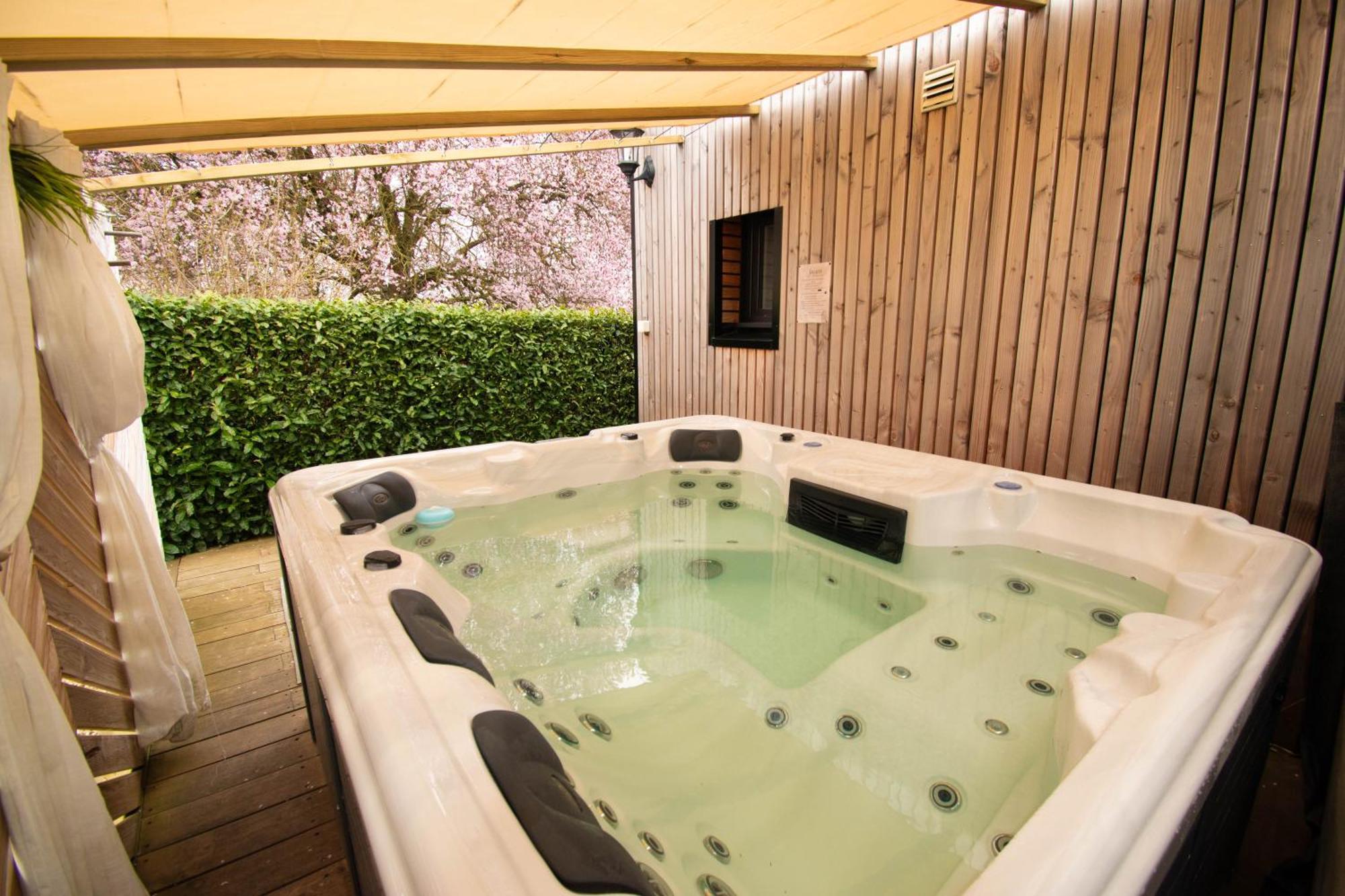 Les 2 Fees - Jacuzzi - Deco Feerique